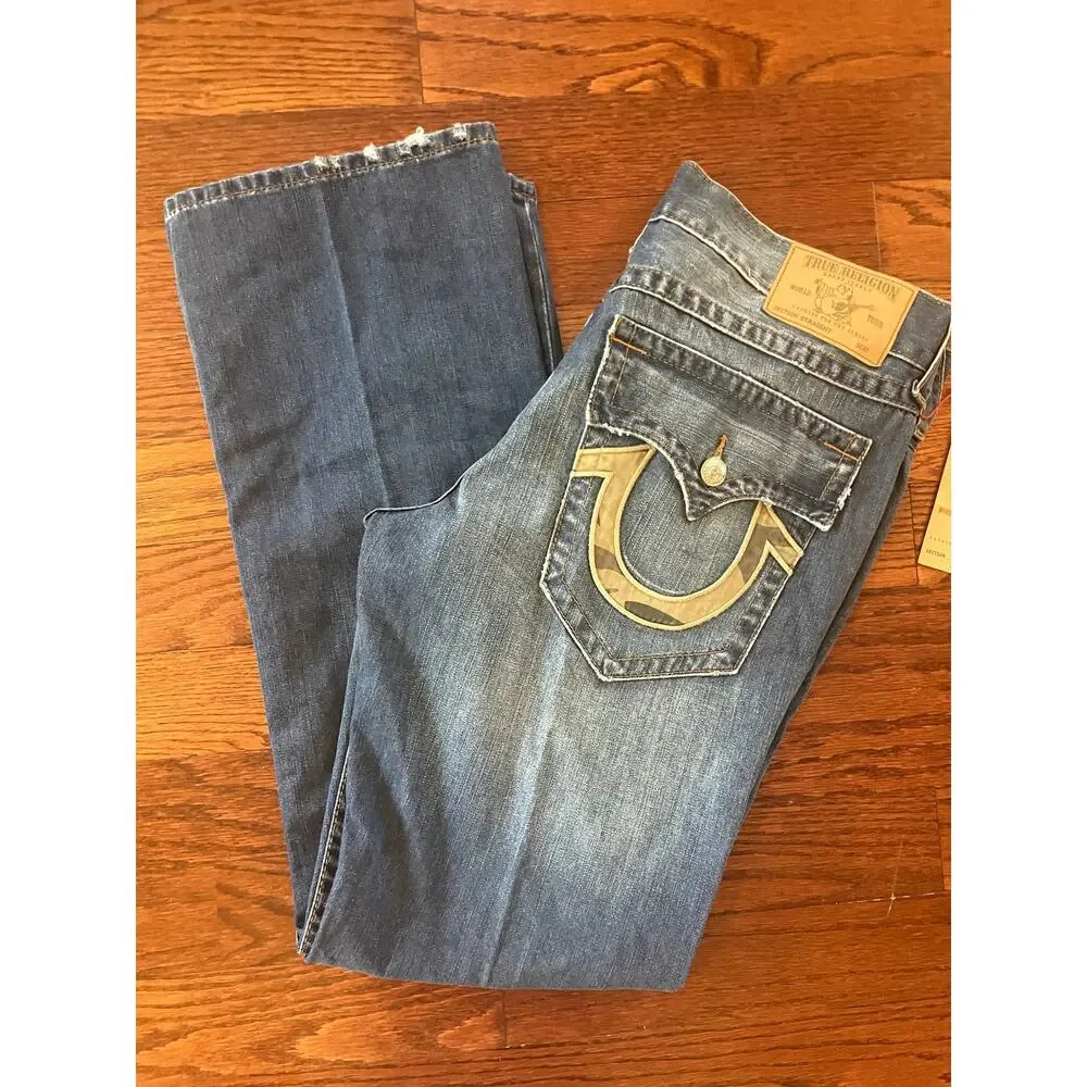 NWT True Religion Camo Horseshoe Flap Pocket Straight Leg Jeans size 36